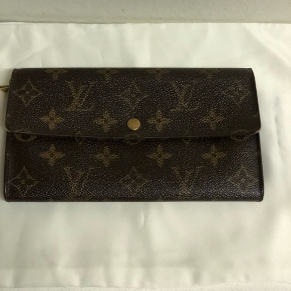 Louis Vuitton Handbags - Louis Vuitton Sarah long Wallet